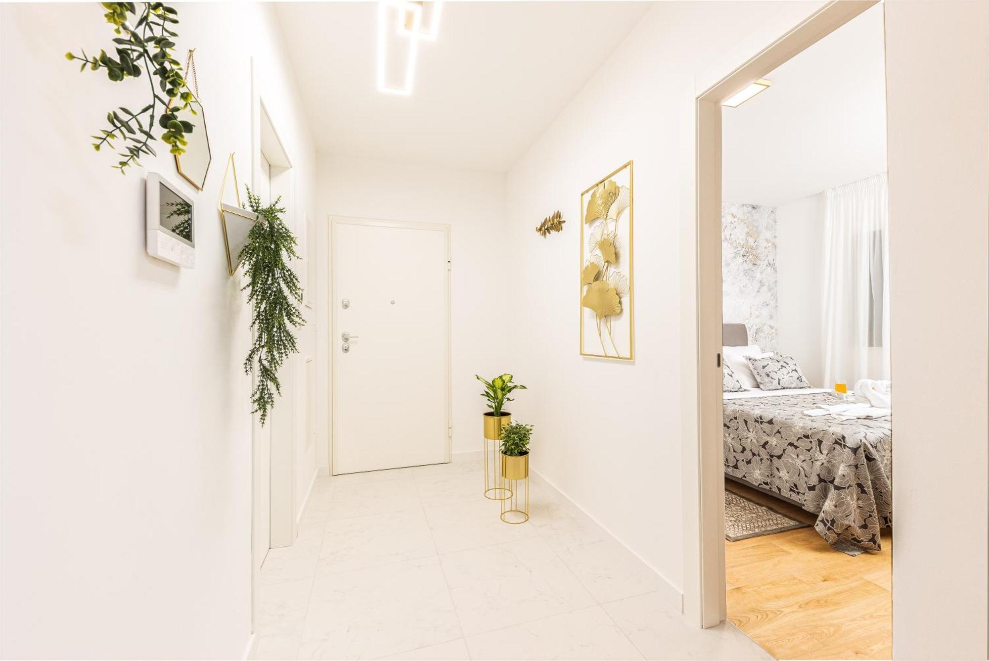 Golden Smile Apartment Сплит Екстериор снимка